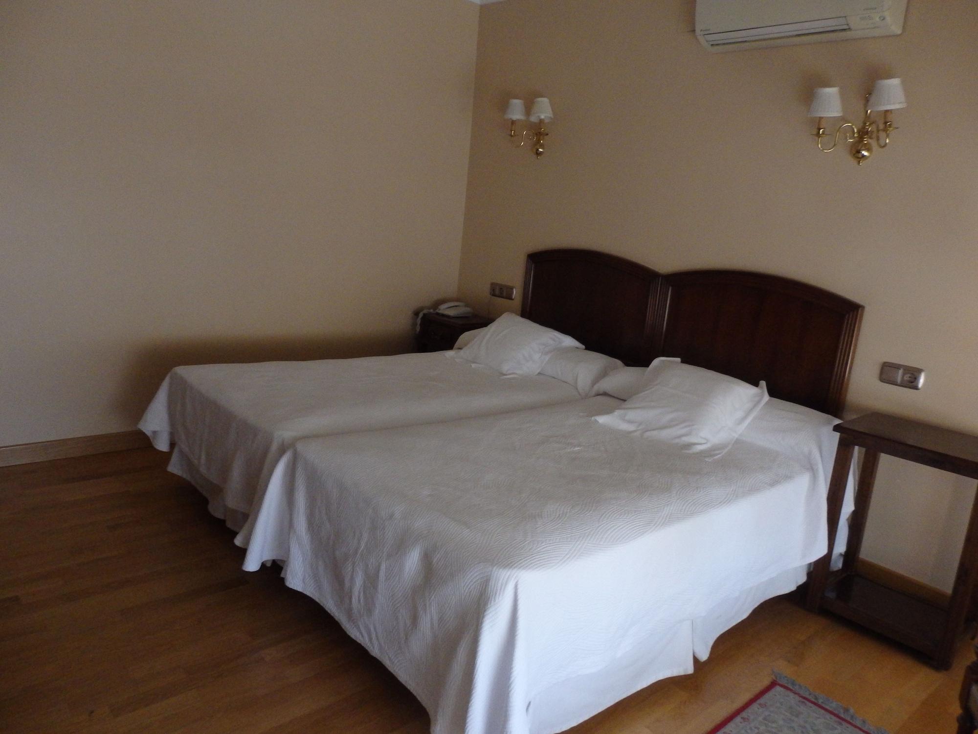 Hotel Aranda Aranda de Duero Zewnętrze zdjęcie