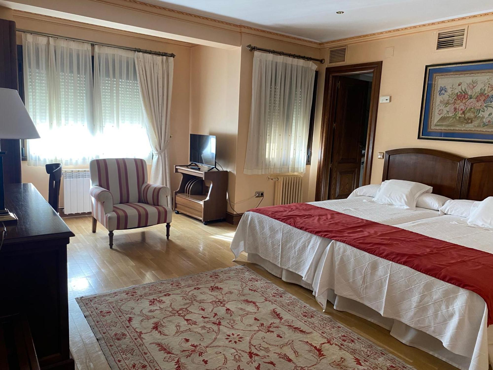 Hotel Aranda Aranda de Duero Zewnętrze zdjęcie